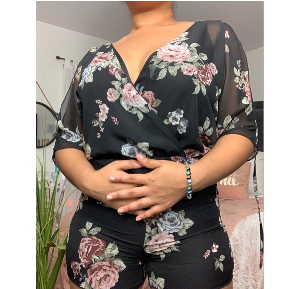 Rue21 Pants - Floral Romper